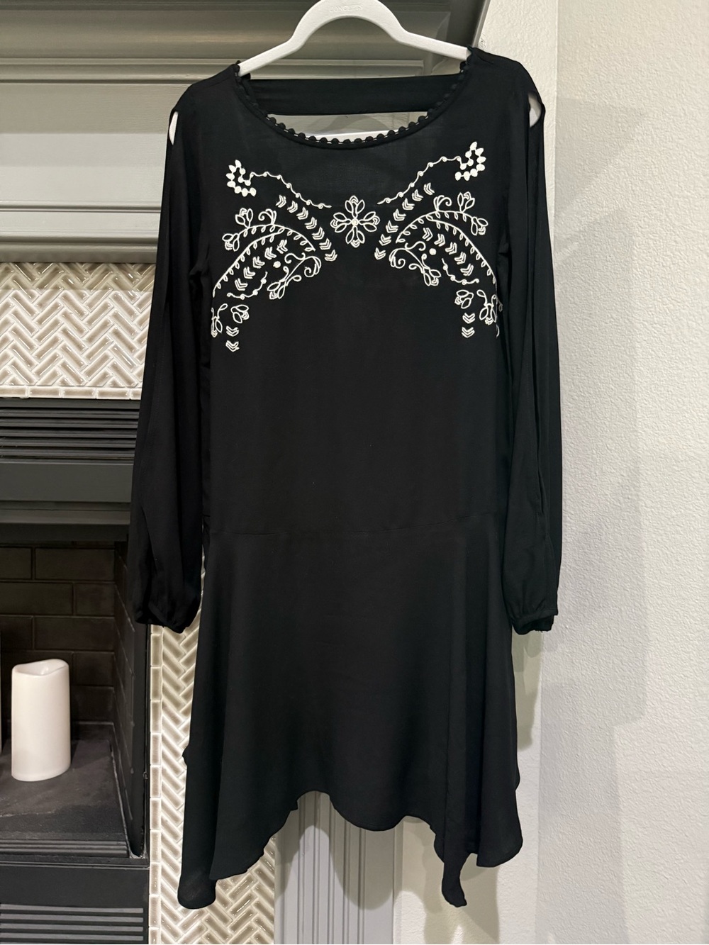 Xhilaration Black Long-Sleeve Dress with White Embroidered Bodice